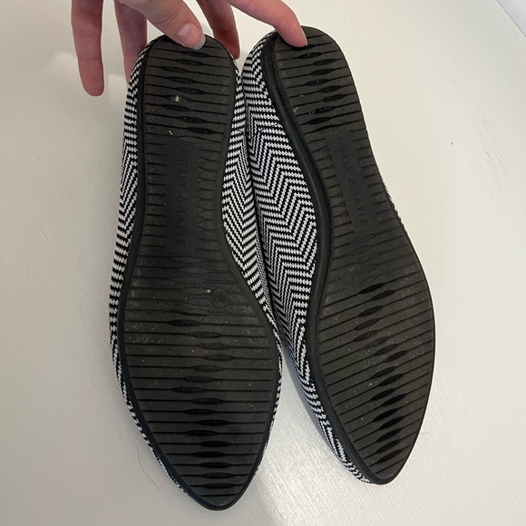 Kelly & Katie: Pointed Toe Flat - Picture 5 of 6